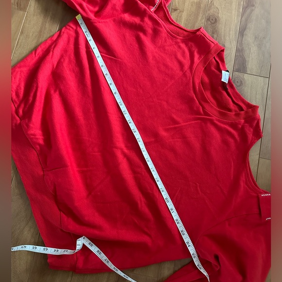 Cold shoulder bow sweater - Picture 7 of 7